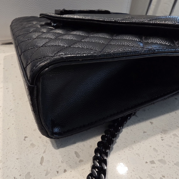 🎀💕Eves Saint Laurent Medium Shoulder Bag💕🎀 - Picture 5 of 8